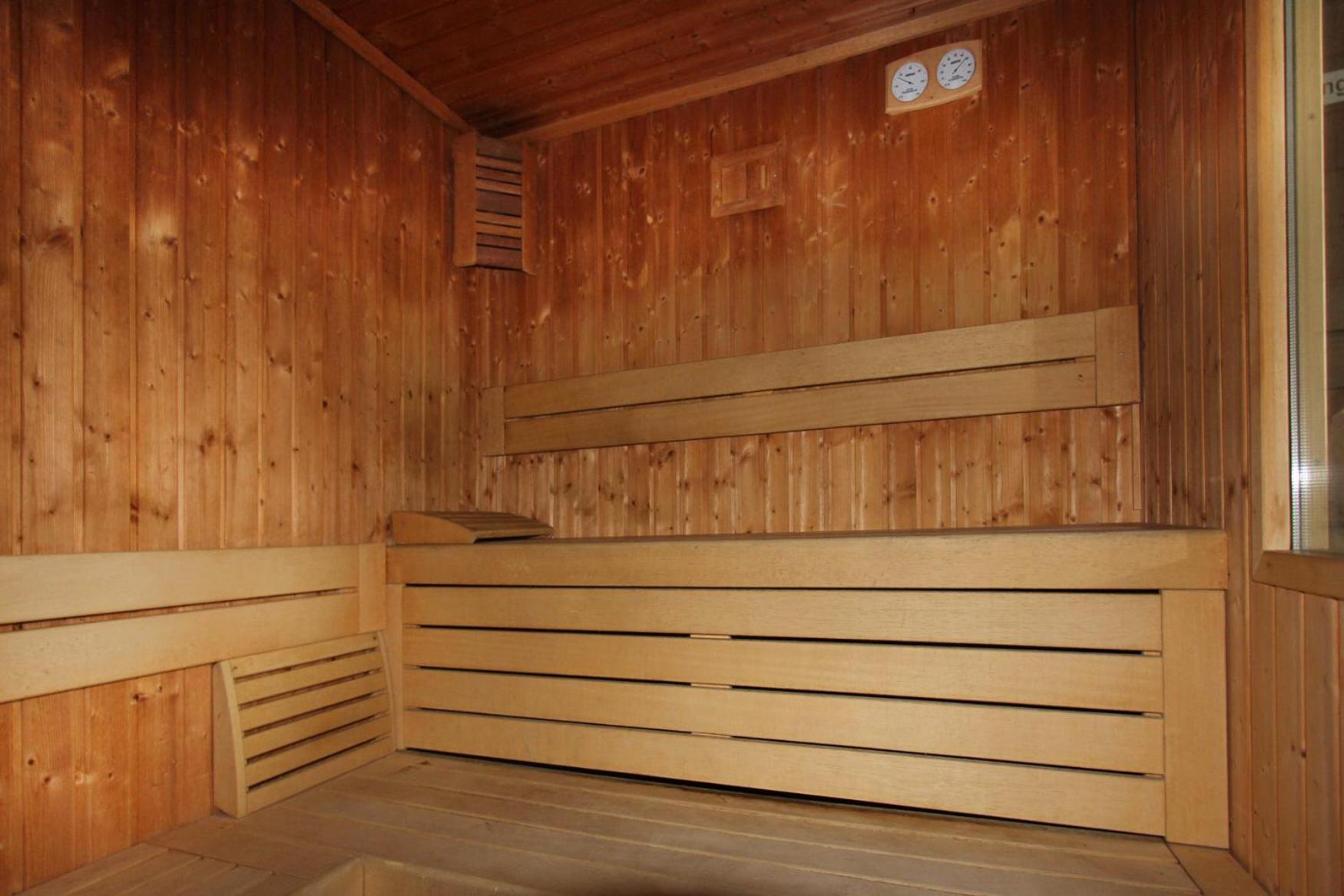 Alpine Lodge Bansko Apartments Екстер'єр фото