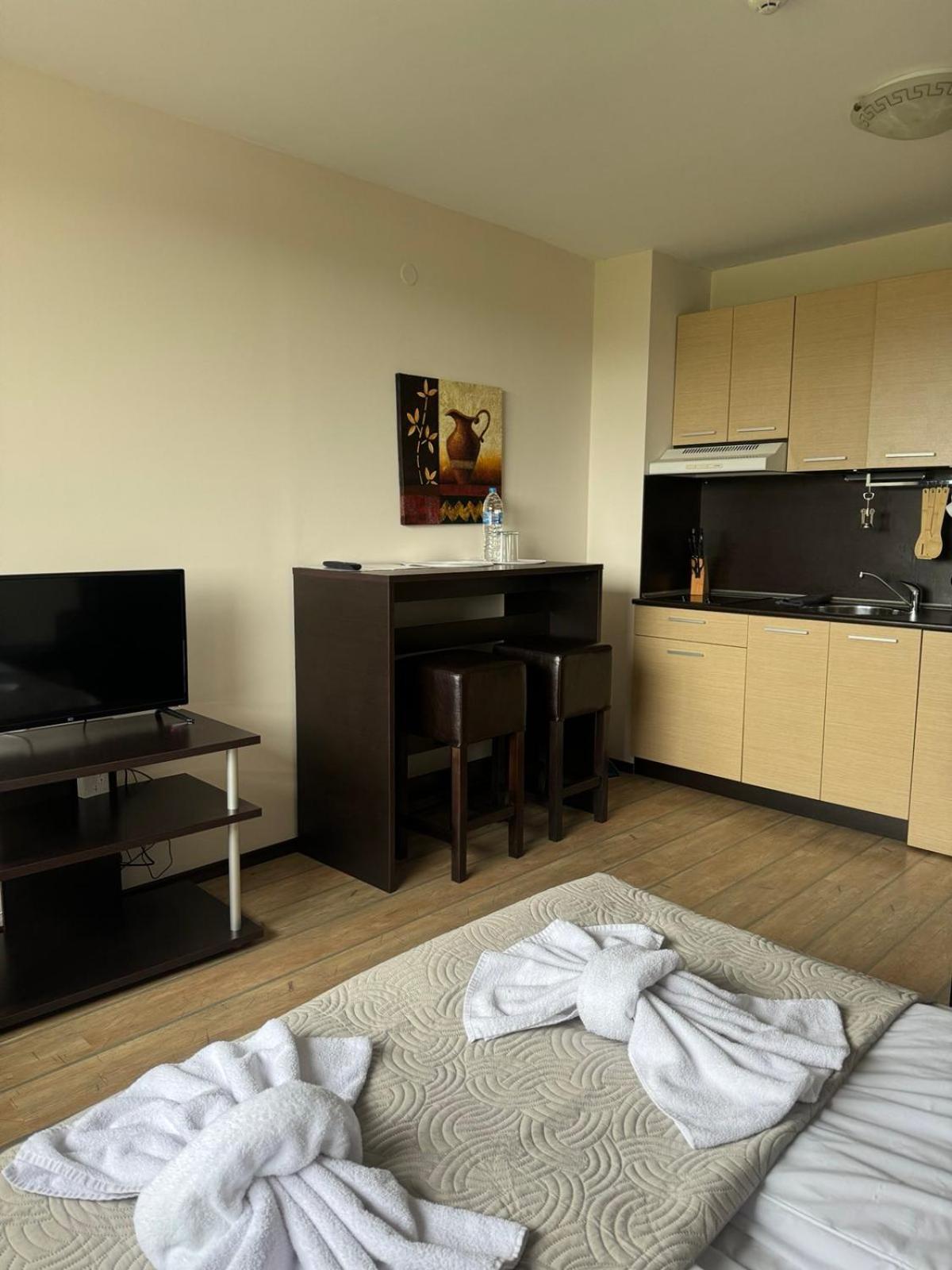 Alpine Lodge Bansko Apartments Екстер'єр фото