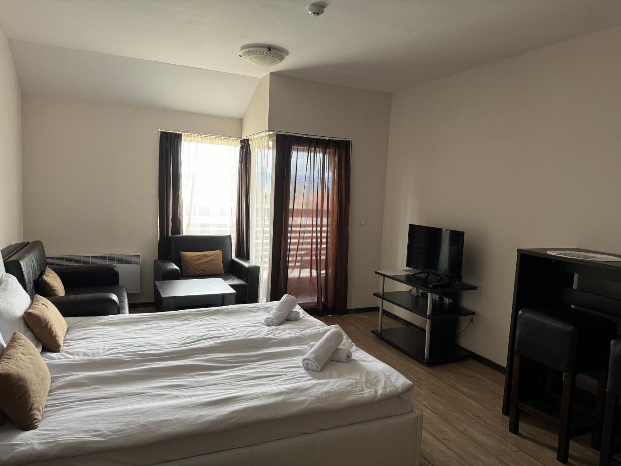 Alpine Lodge Bansko Apartments Екстер'єр фото