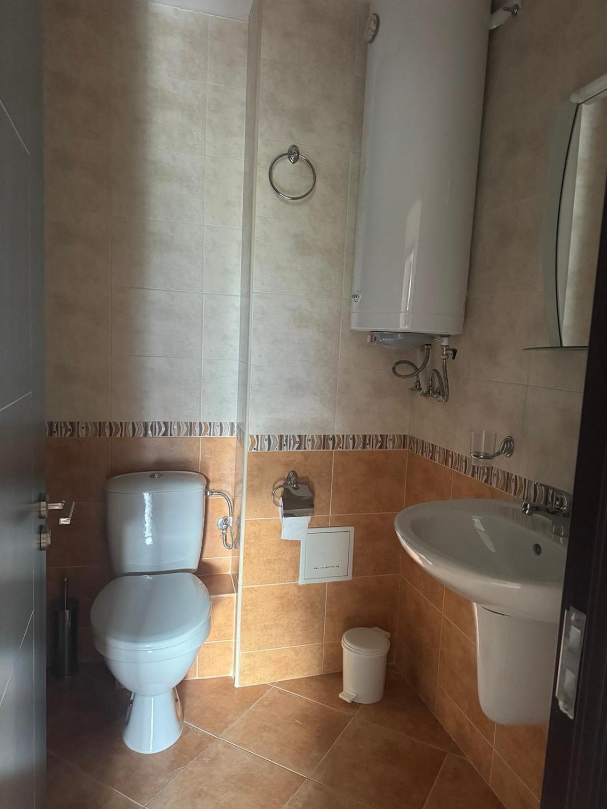 Alpine Lodge Bansko Apartments Екстер'єр фото