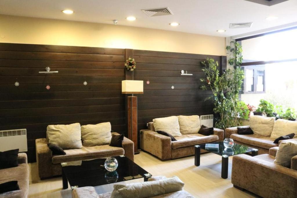 Alpine Lodge Bansko Apartments Екстер'єр фото
