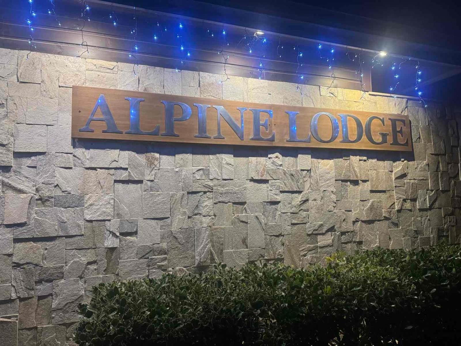 Alpine Lodge Bansko Apartments Екстер'єр фото