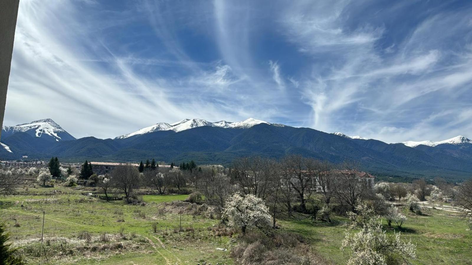 Alpine Lodge Bansko Apartments Екстер'єр фото